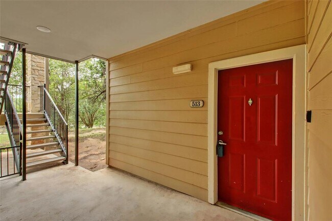 Building Photo - 2320 Gracy Farms Ln