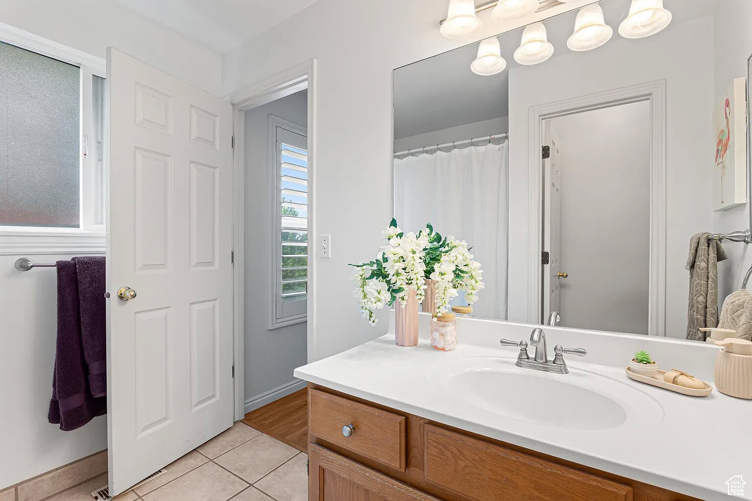 Master Bath - 11770 S Dry Creek Rd