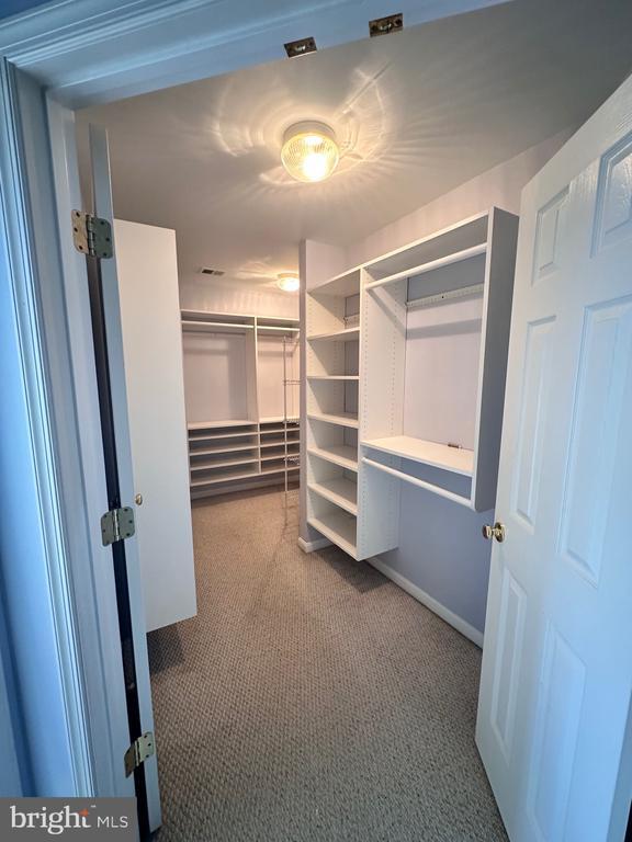 Building Photo - 332 Rubens Cir