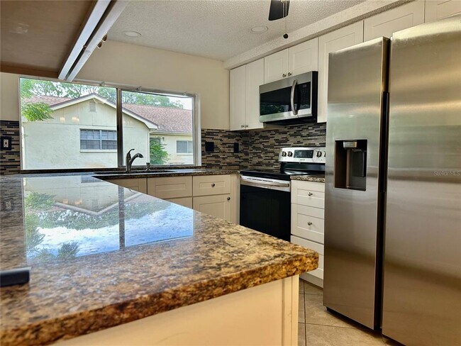 Building Photo - 12217 Buttonwood Row