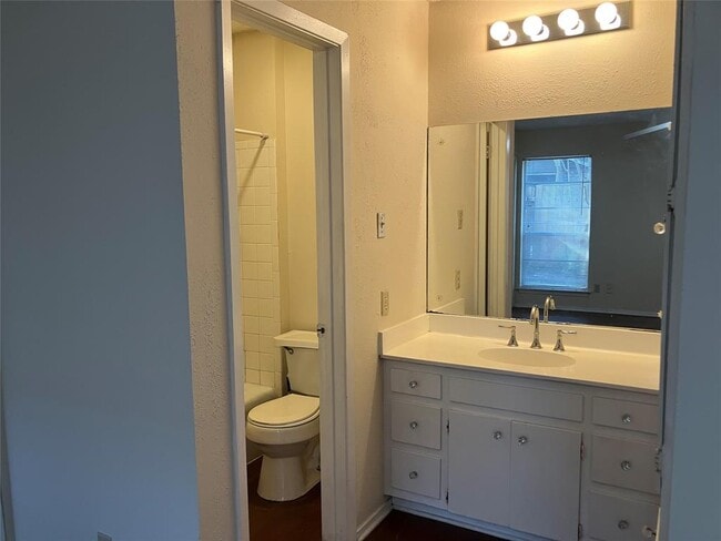 Building Photo - 8111 Ceberry Dr