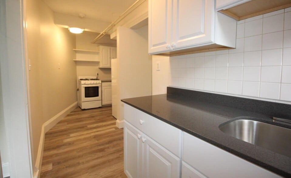 Primary Photo - 3 Crawford St