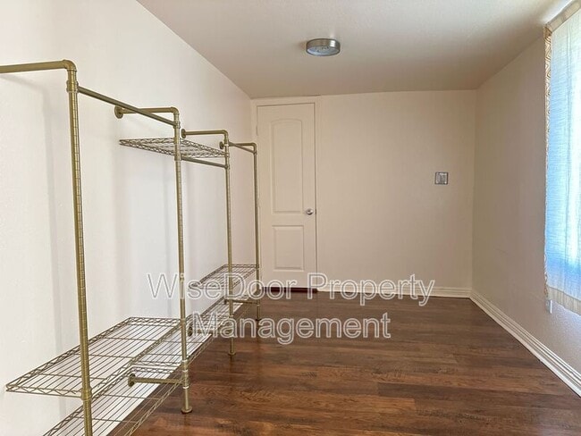 Building Photo - 6204 Gretna Ave