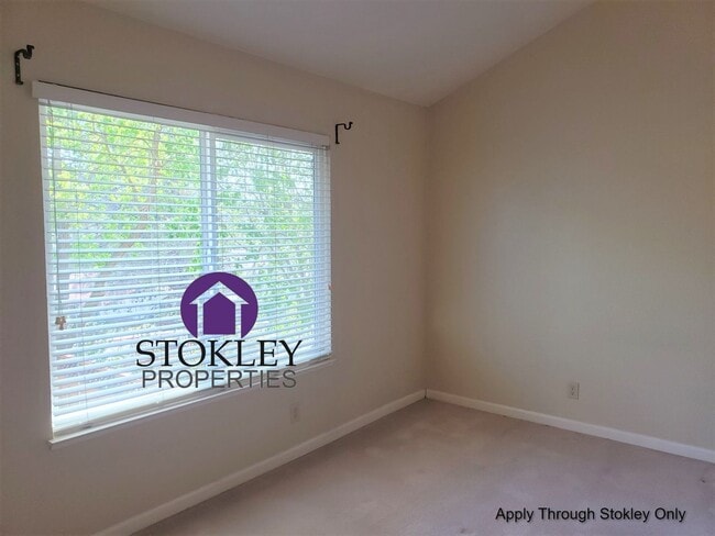 Building Photo - 517 Mesa Verde Pl