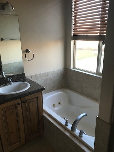 Building Photo - 6 Bd/3 Ba Single Family Home in West Haven