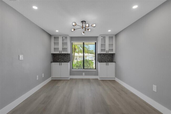 Building Photo - 4645 Hunter Ridge Dr