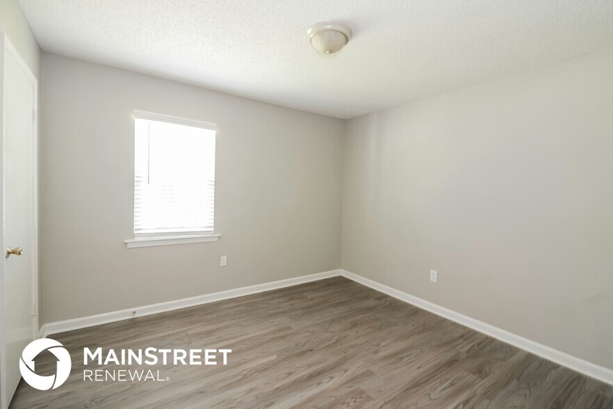 Building Photo - 4359 Crescent Park Dr