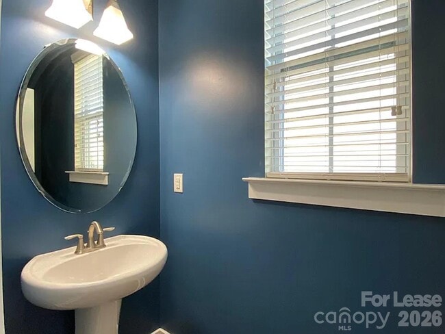 Building Photo - 2410 Woodward Ave