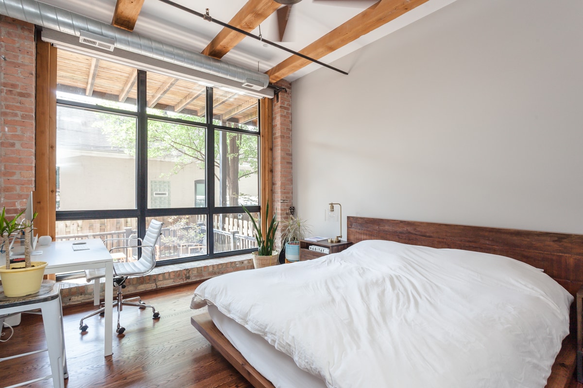 Building Photo - 1750 N Wolcott Ave