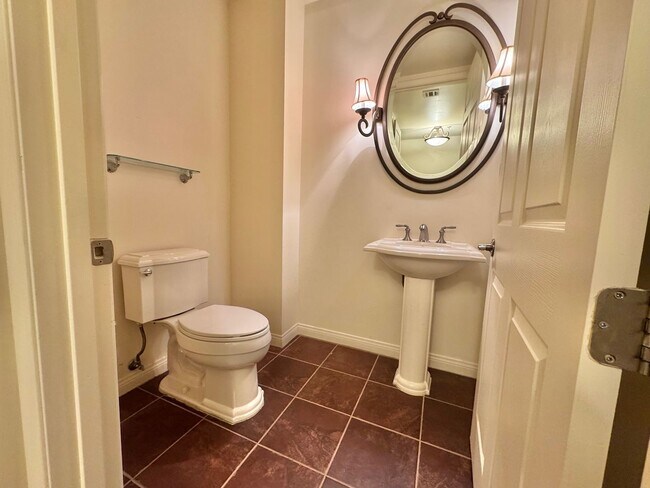 Building Photo - AMAZING ONE BEDROOM CONDO CENTRALLY LOCATED IN THE HEART OF LAS VEGAS