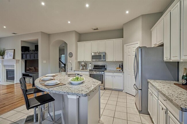 Building Photo - 131 Zephyr Bend Pl