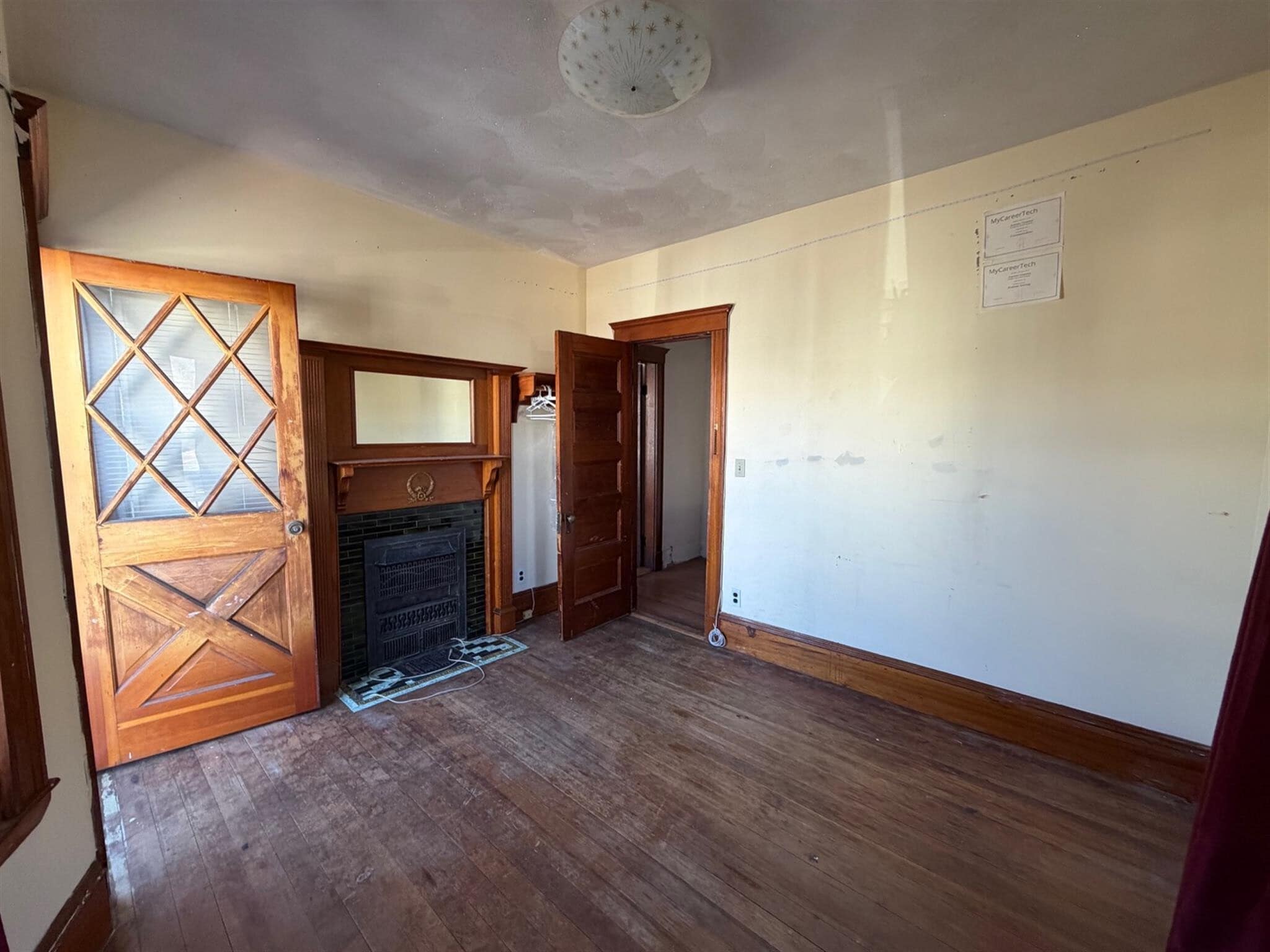 Building Photo - 1040 Broadway