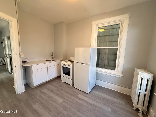 Building Photo - 184 Quail St