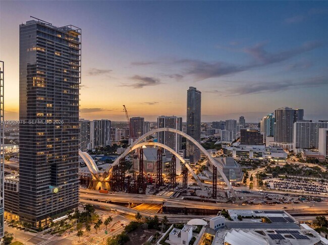 Building Photo - 1100 Biscayne Blvd