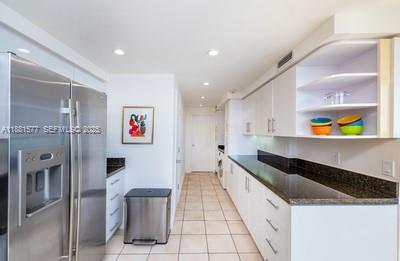 Building Photo - 609 Ocean Dr