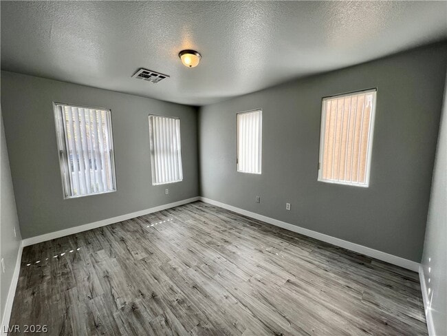 Building Photo - 8005 Twain Harte St