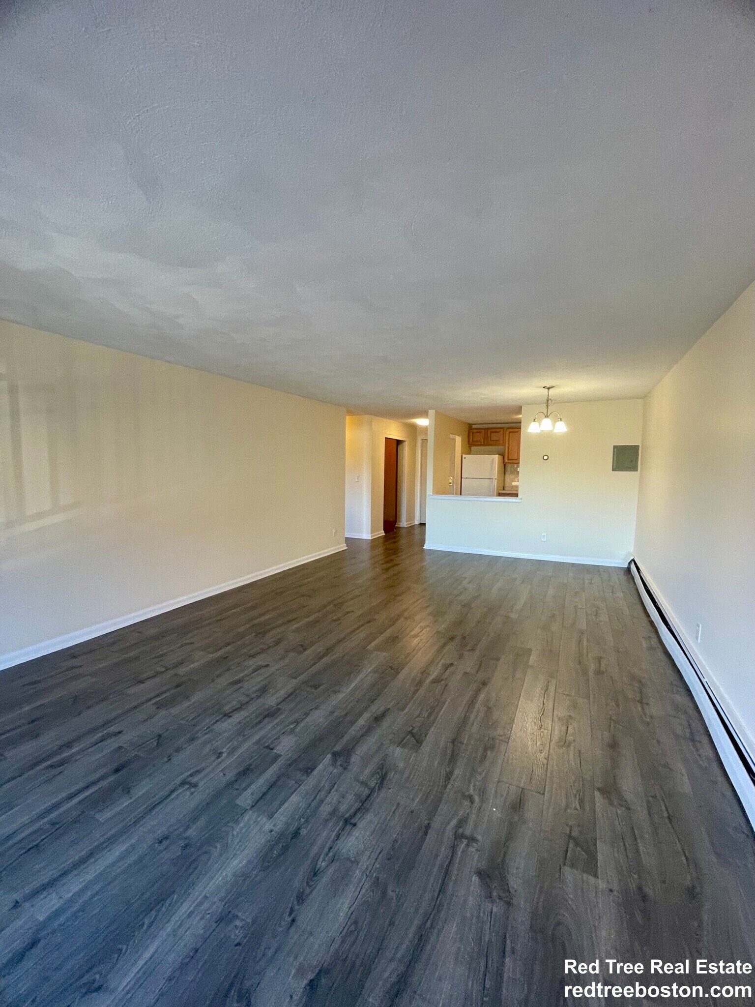 Building Photo - 24 Whites Ave