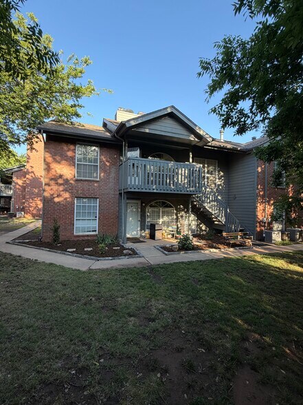 Building Photo - 11525 N Meridian Ave