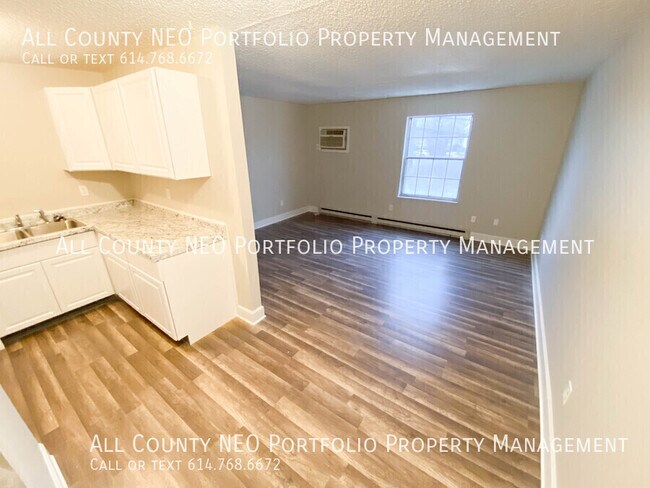 Building Photo - 915 S Court St