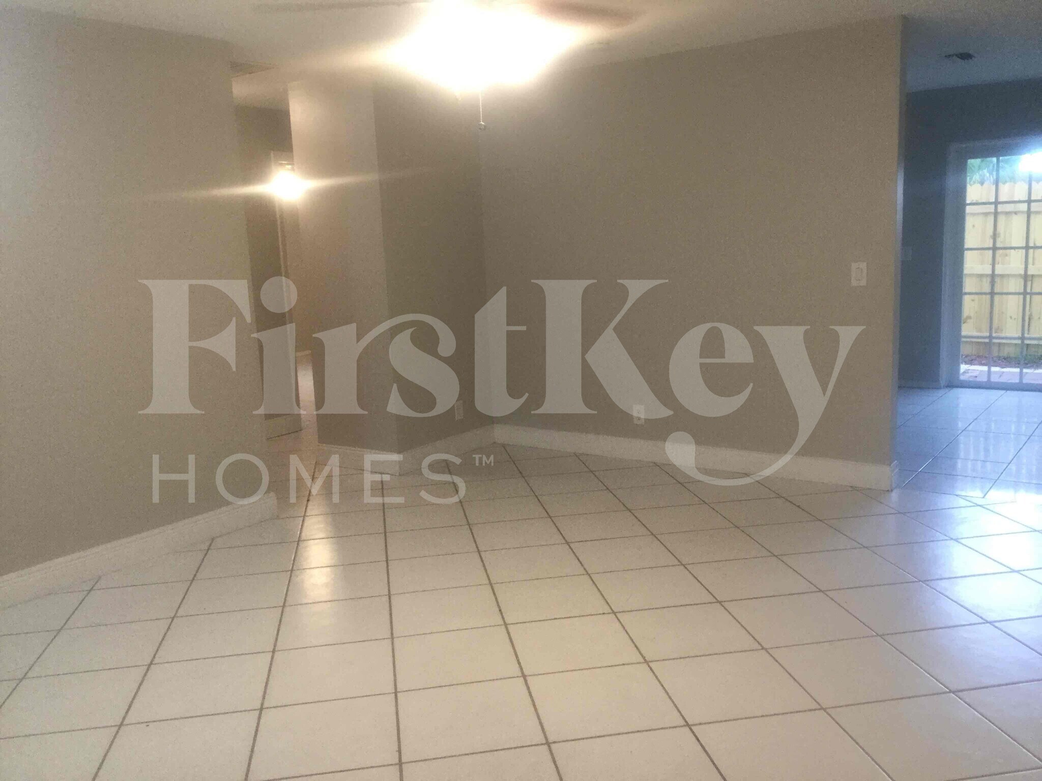 Building Photo - 6129 Moonbeam Dr