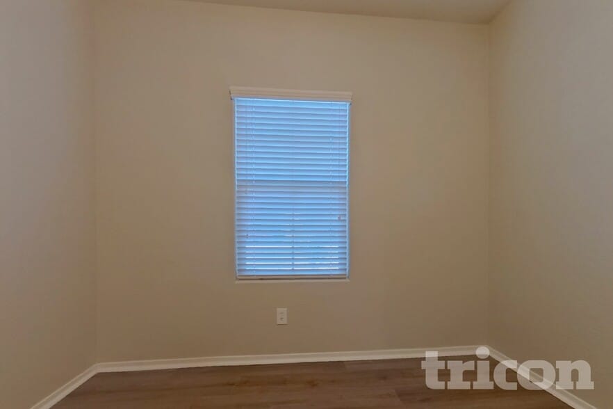 Building Photo - 5733 W Milada Dr