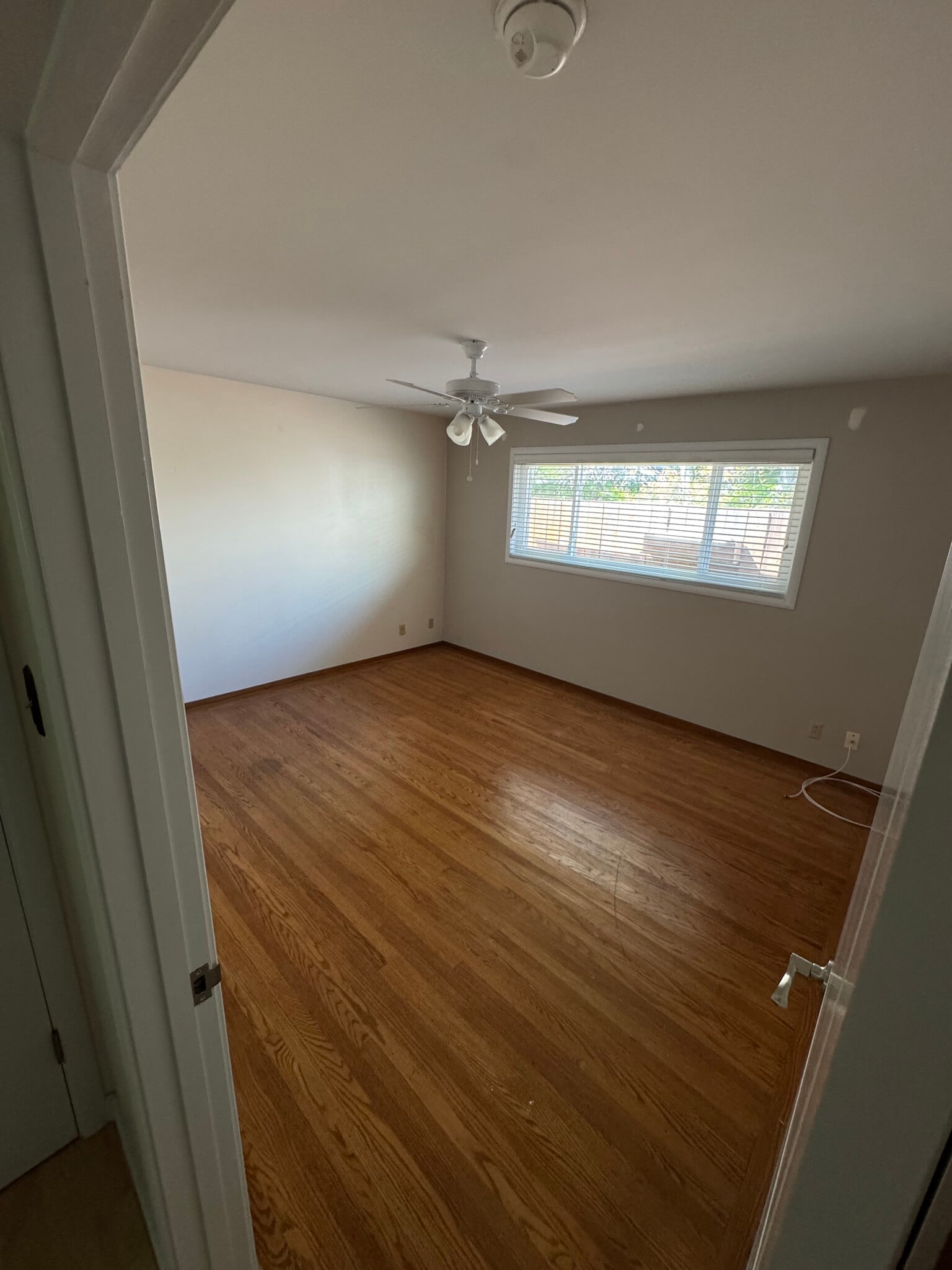 Building Photo - 1927 5th Ave