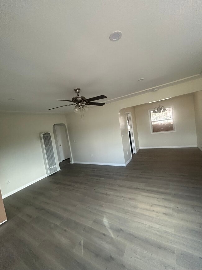 Building Photo - 6865 Jamacha Rd