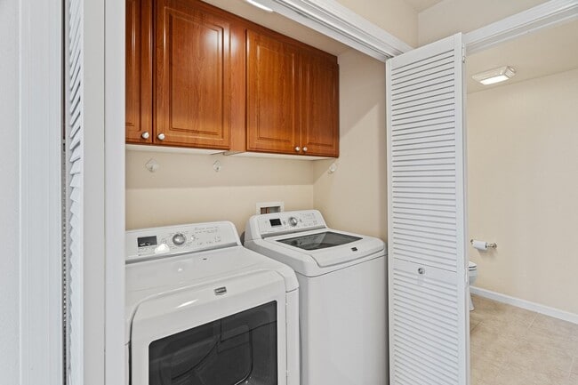 Building Photo - EXCLUSIVE PENTHOUSE UNIT IN MISSION TERRAC...