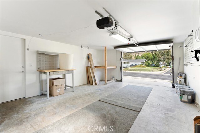 Building Photo - 6225 Frondosa Dr