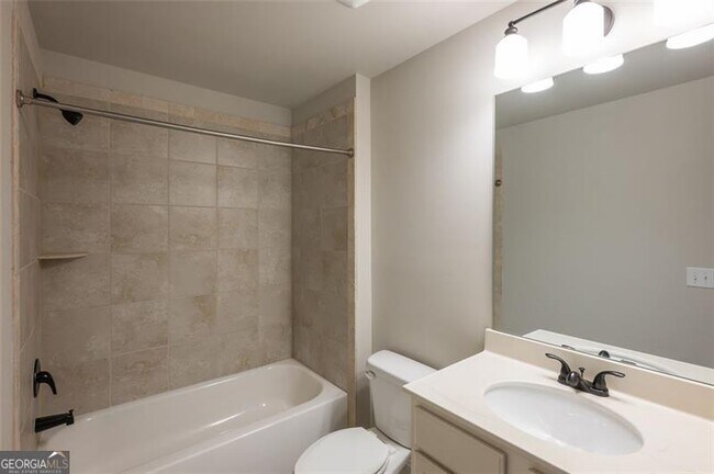 Building Photo - 2766 Hilson Commons