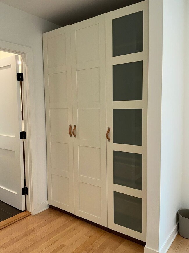 Building Photo - Fully remodeled 4BR 2.5BA colonial in 4 corners area of Silver Spring