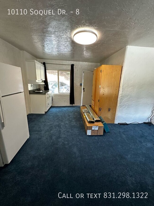 Building Photo - 10110 Soquel Dr