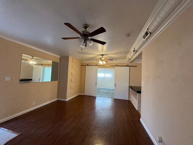 Building Photo - 2654 E Saginaw Way