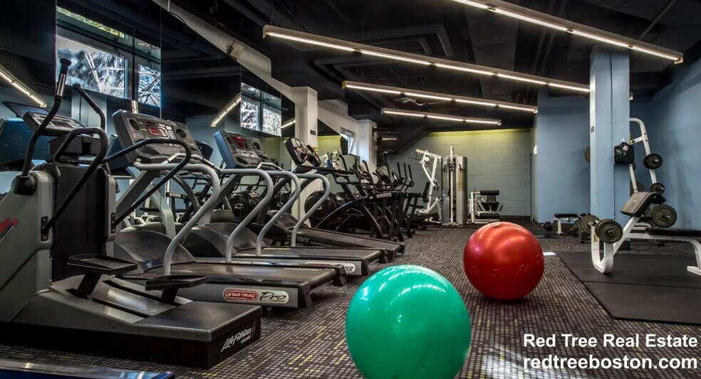 Building Photo - 175 Freeman St