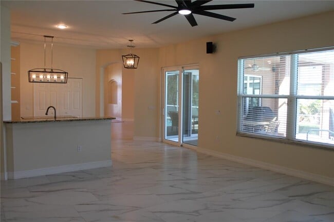 Building Photo - 4423 Useppa Dr