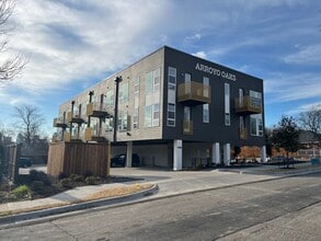 Building Photo - Arroyo Oaks