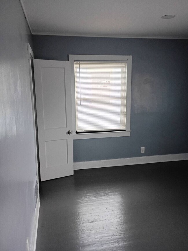 Building Photo - 424-426 Lexington Ave