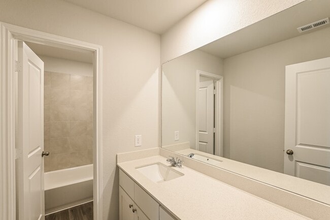 Building Photo - 3024 Paintbrush Dr