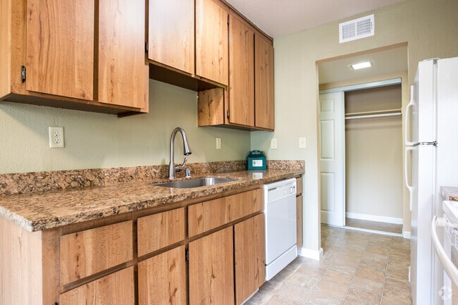 1BR, 1BA - 736SF - Bart Springs Apartments