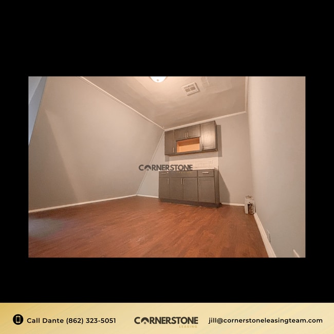 Building Photo - 211 N 19th St