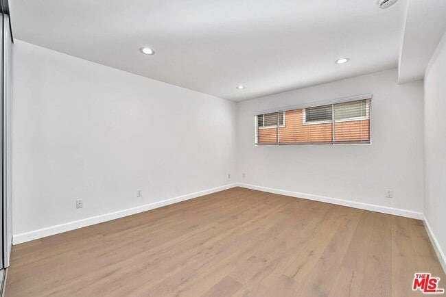 Building Photo - 843 4th St