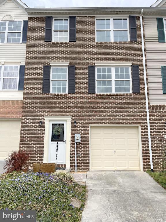 Building Photo - 102 Ridge Ct