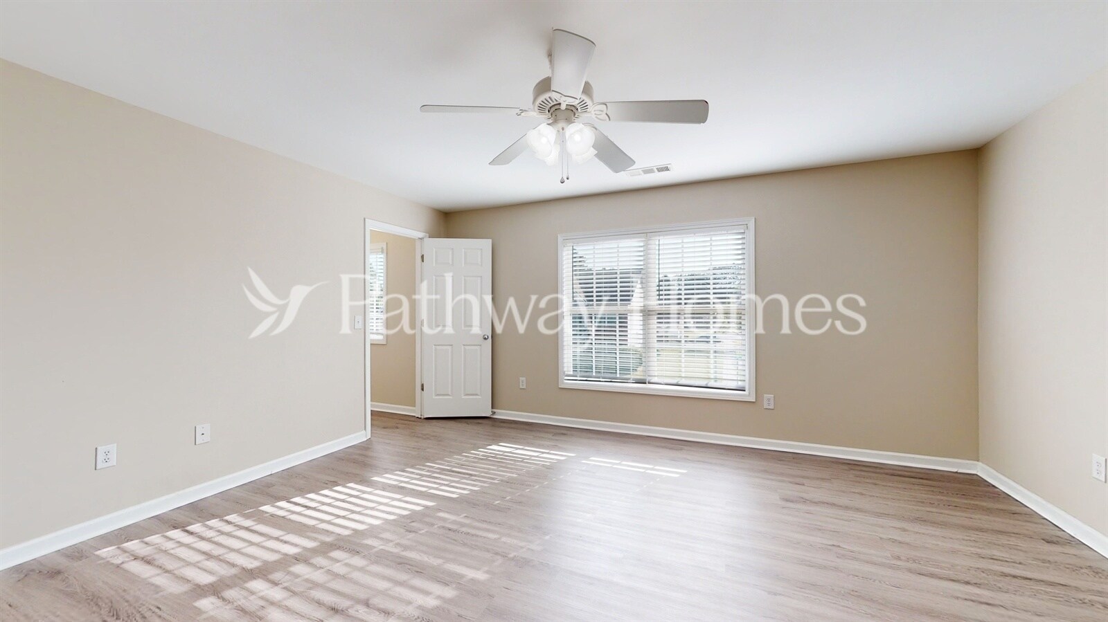 Building Photo - 3420 Gardenside Dr SW