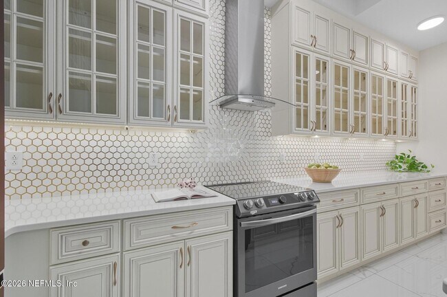 Building Photo - 200 Ocean Crest Dr