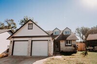 Building Photo - 1505 Windsong Trail
