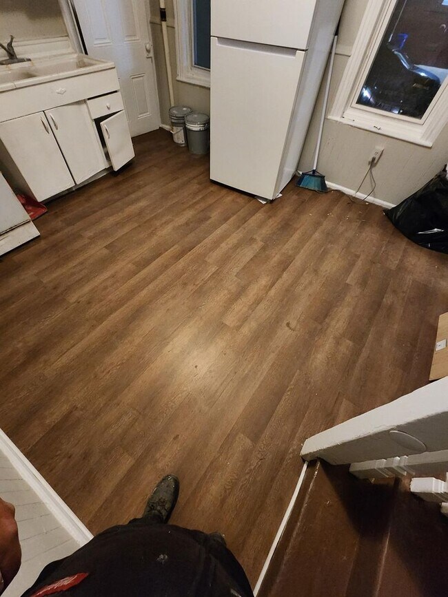 Building Photo - 1023 Greenwich St