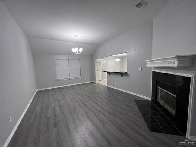 Building Photo - 3308 San Benito St