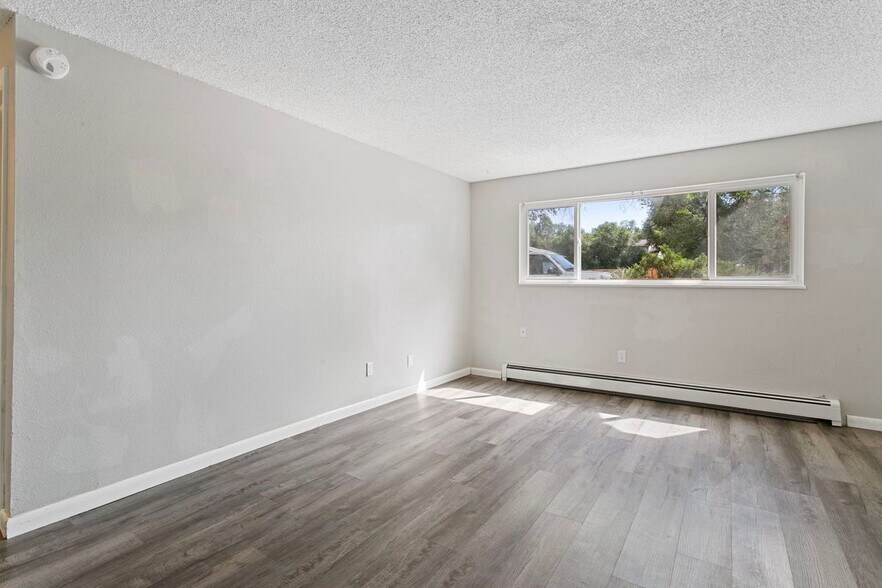 Building Photo - 330 Vehr Dr