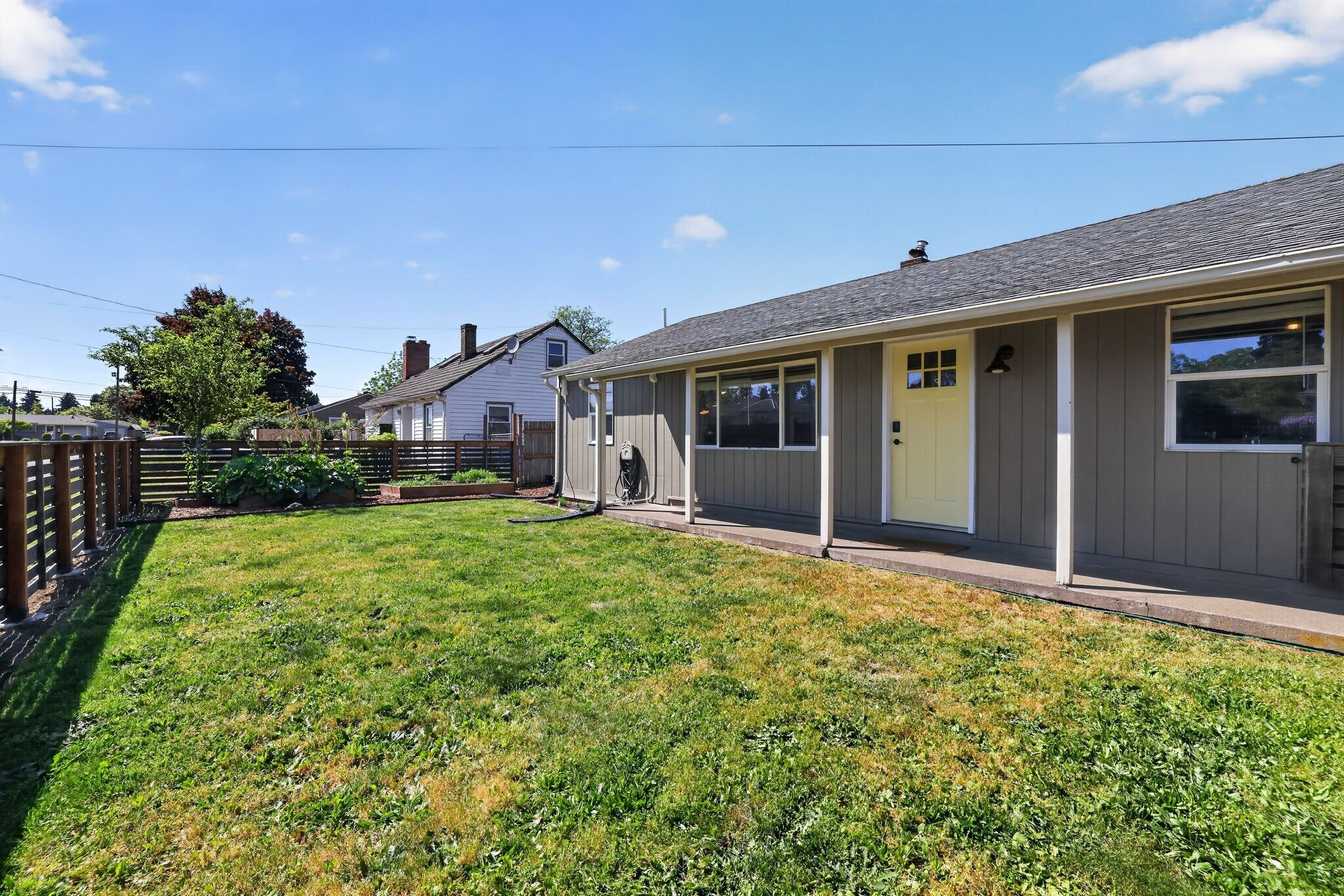 Building Photo - 8500 Silver Star Ave