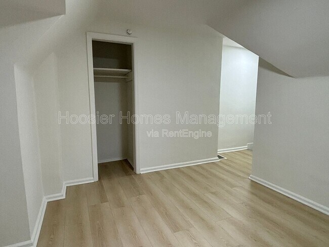 Building Photo - 1509 N Chester Ave